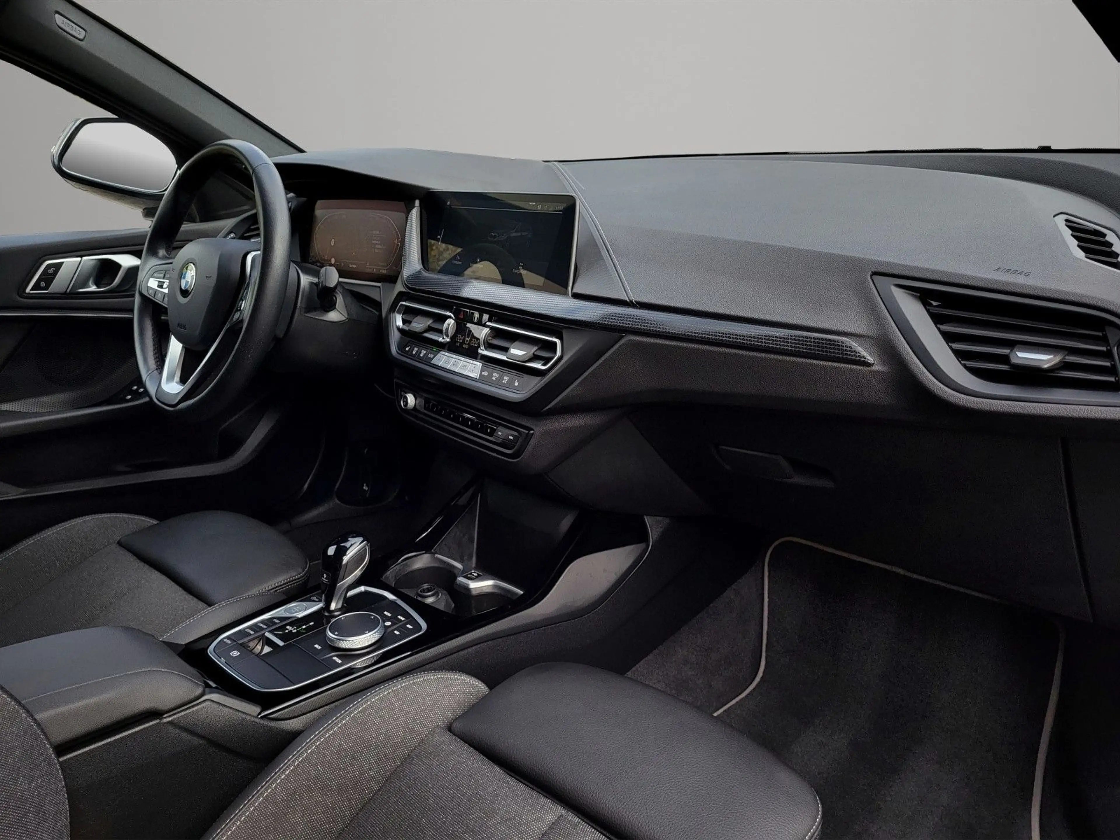 BMW 120 d Limousine Sport Line SHADOW-LINE|LED|18" — photo 10