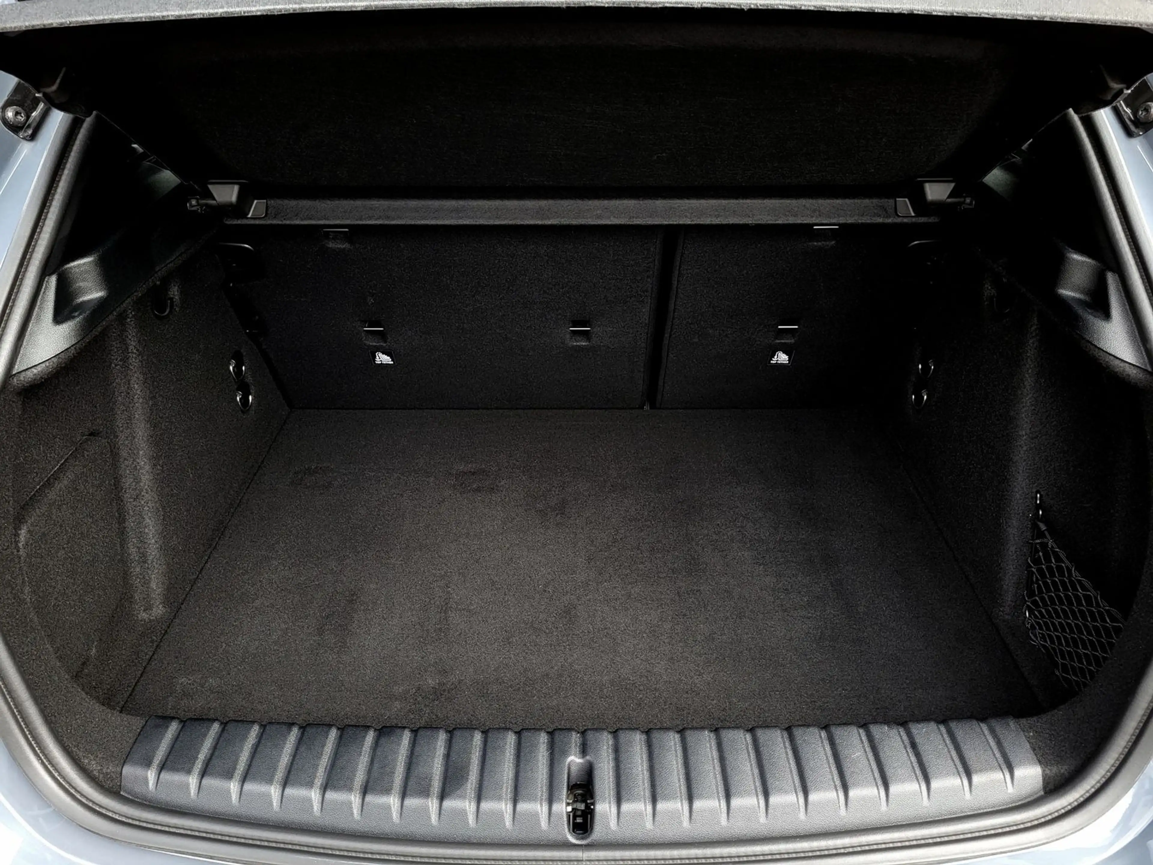 BMW 120 d Limousine Sport Line SHADOW-LINE|LED|18" — photo 15
