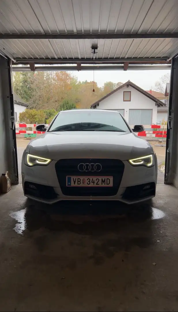 Audi A5 Coupé 3,0 TDI V6 Silber - 1