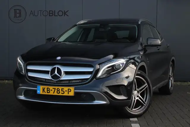 Mercedes-Benz GLA 180 Ambition | Panoramadak | Stoelverwarming | Camera