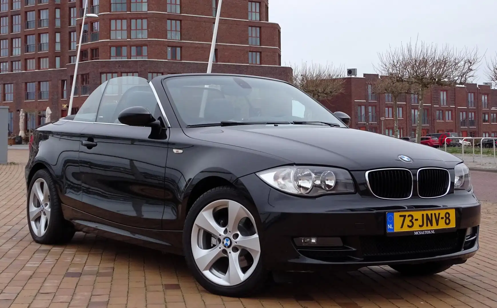 BMW 120 1-serie Cabrio 120i High Executive Aut. Sportleer Negro - 1