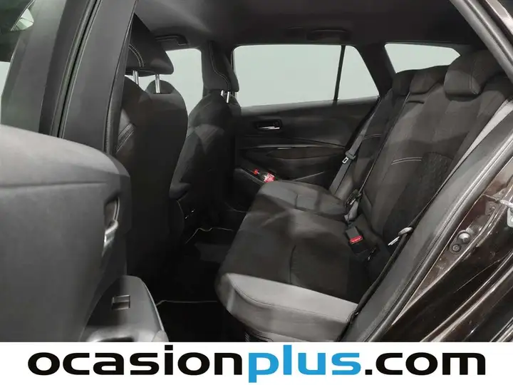 Toyota Auris 2023, foto 10