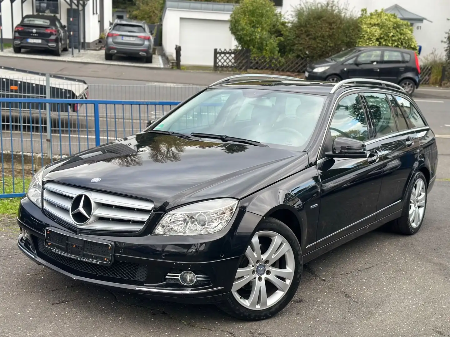 Mercedes-Benz C 180 C -Klasse T-Modell C 180 T Kompressor BlueEffici Noir - 1