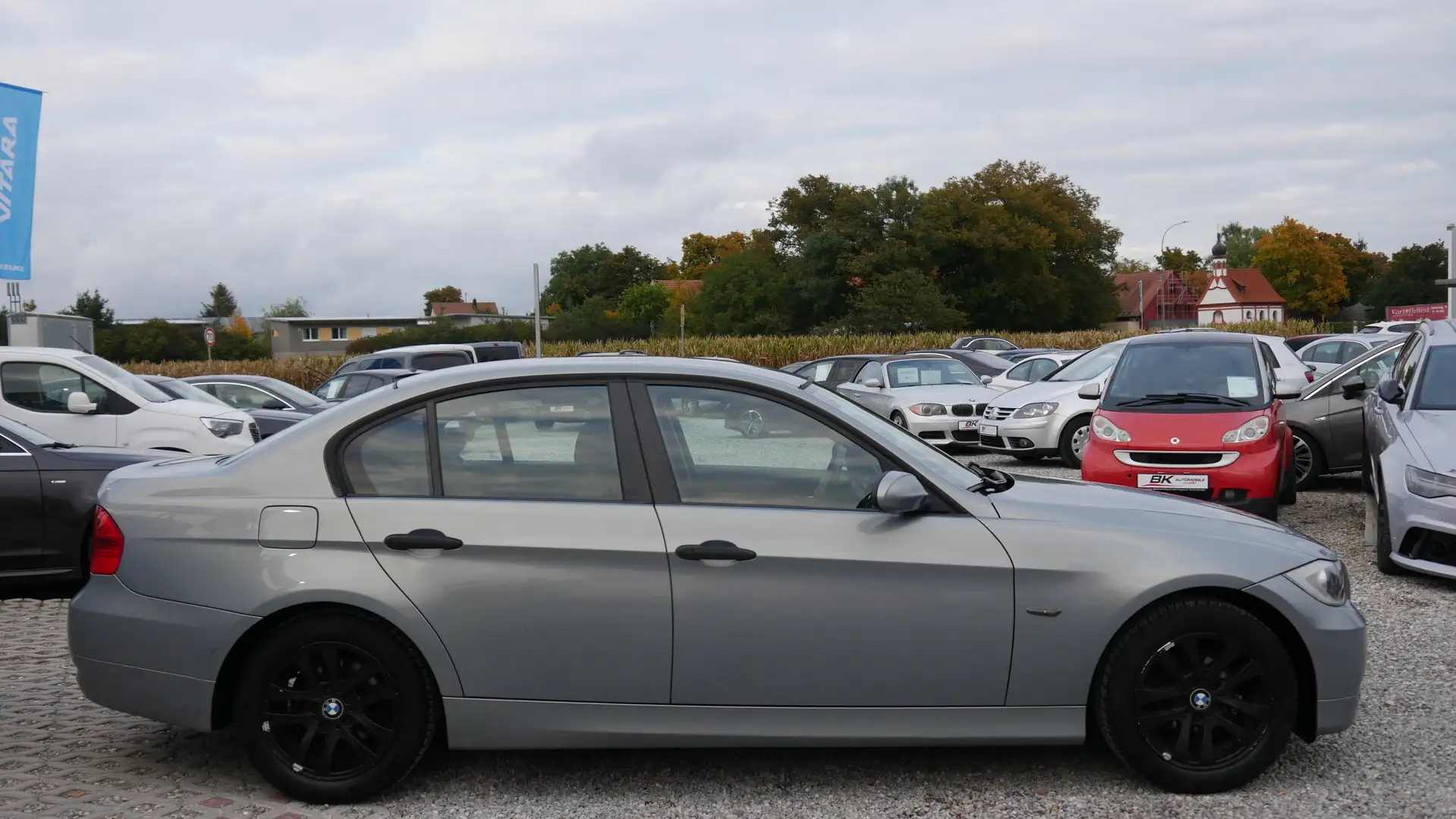 BMW 318 i Steuerkette Neu Sitzheiz Klima Rückfahrkamera Grigio - 2
