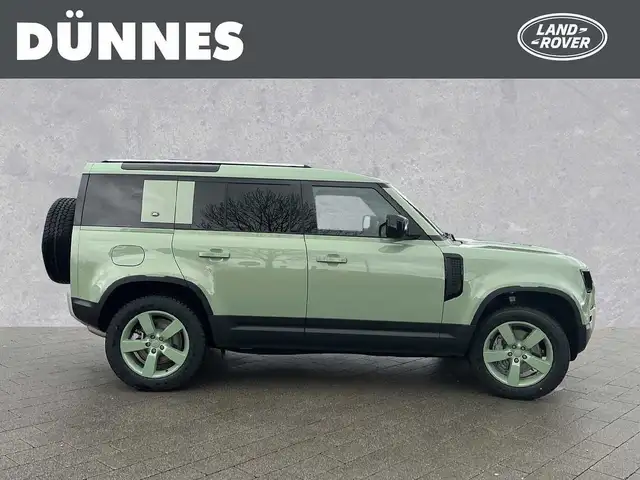 Land Rover Defender view 6