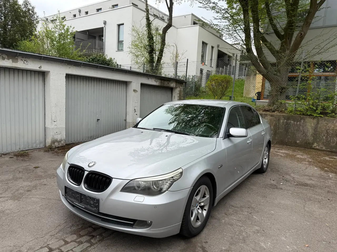 BMW 525