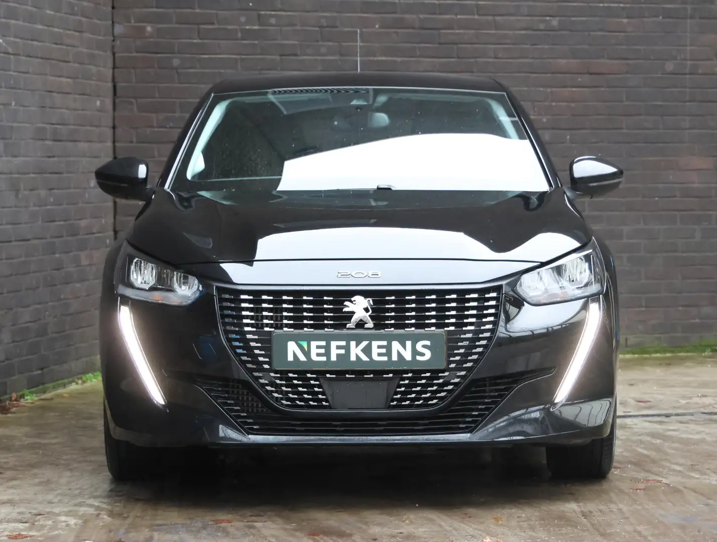 Peugeot 208 Allure Pack 100pk Automaat | Achteruitrijcamera | Zwart - 2
