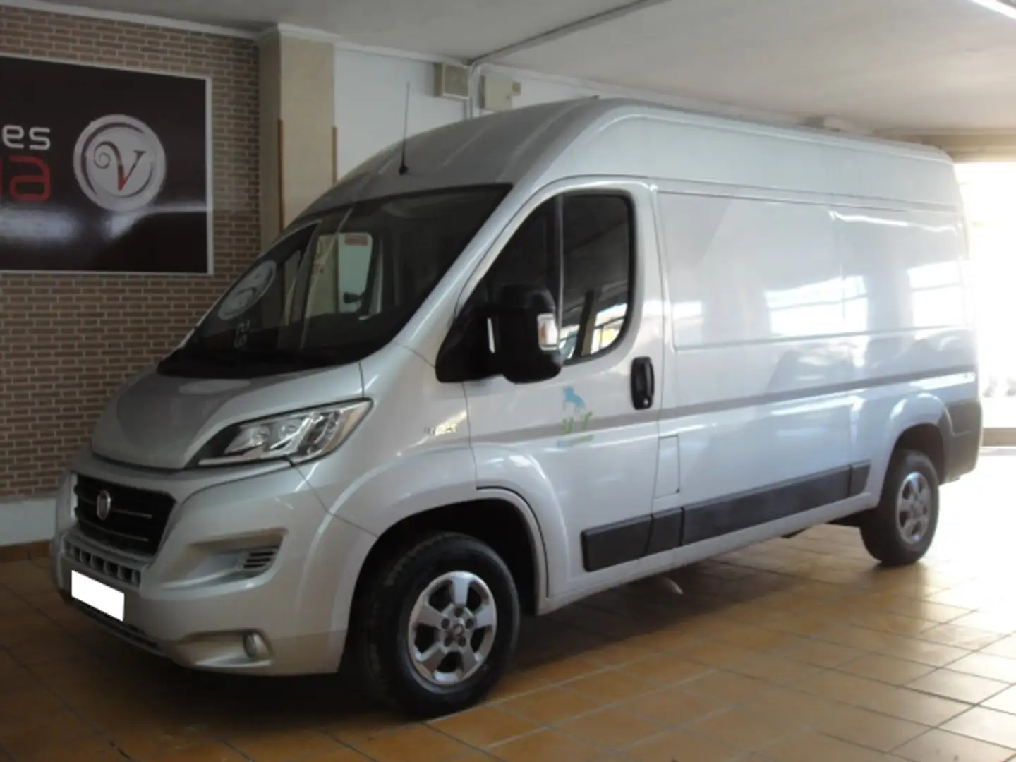 Fiat Ducato Fg. 35 3.0 Natural Power Largo T.A. Gris - 1