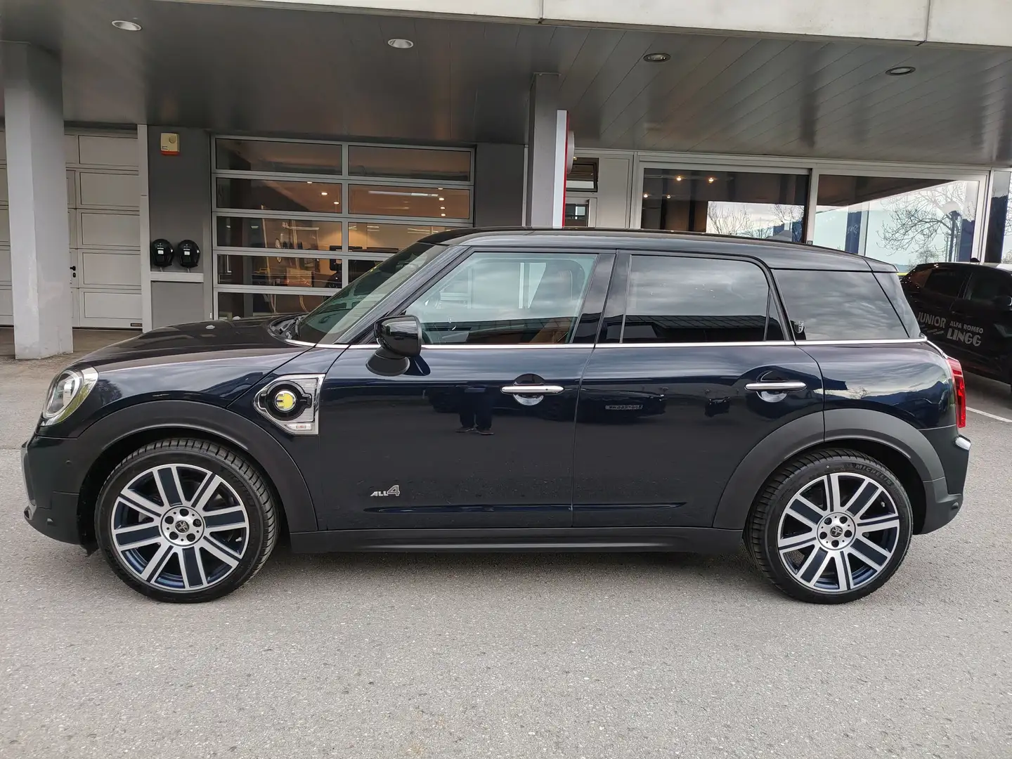 MINI Countryman SE All4 Cooper SE All4 Aut. PHEV Schwarz - 2
