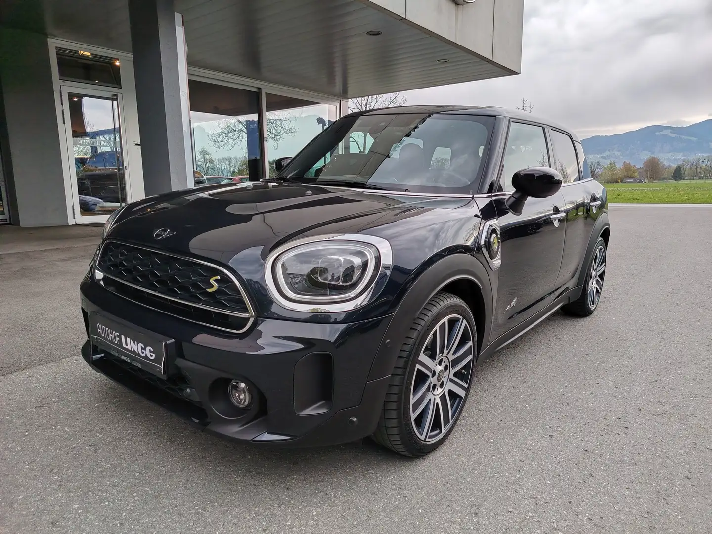 MINI Countryman SE All4 Cooper SE All4 Aut. PHEV Schwarz - 1