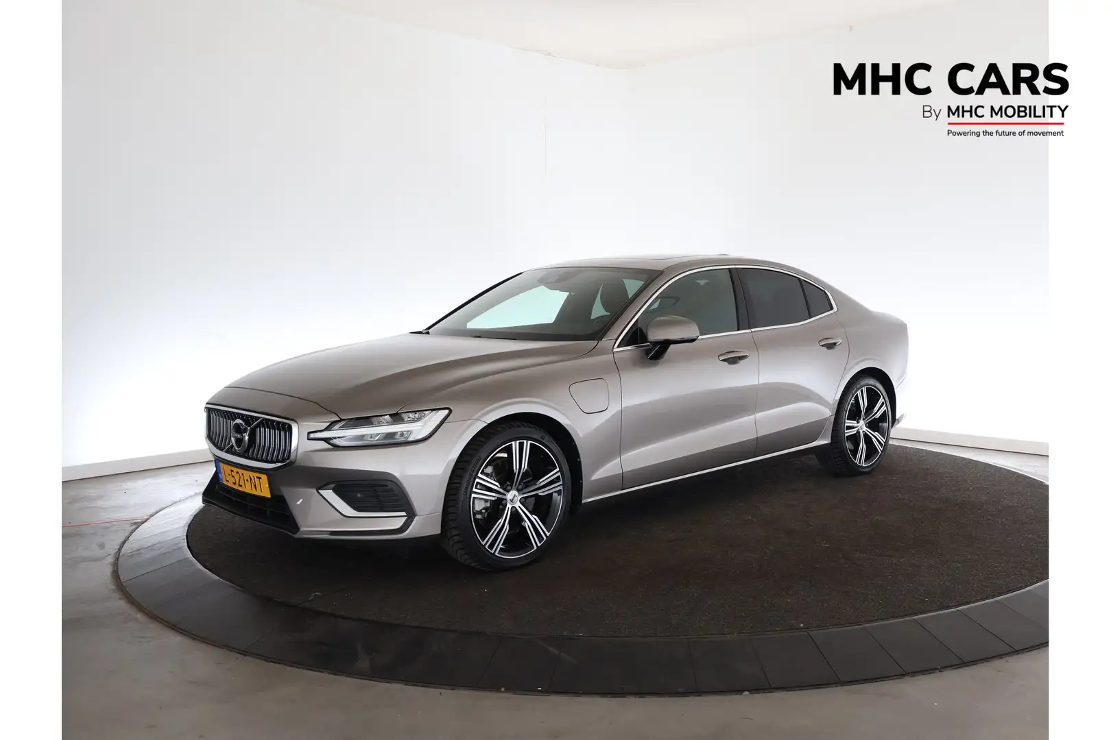Volvo S60 2.0 Recharge T6 AWD Inscription | Leder | Panorama Grijs - 1