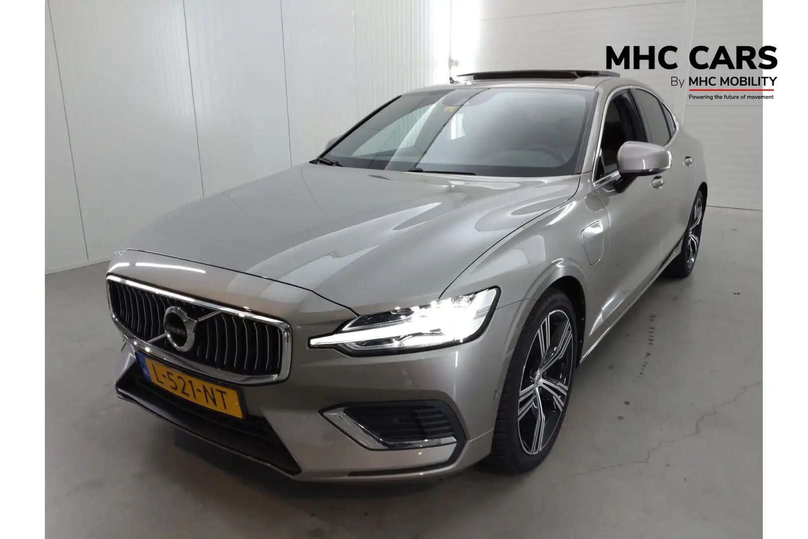 Volvo S60 2.0 Recharge T6 AWD Inscription | Verwacht | Leder Grijs - 1