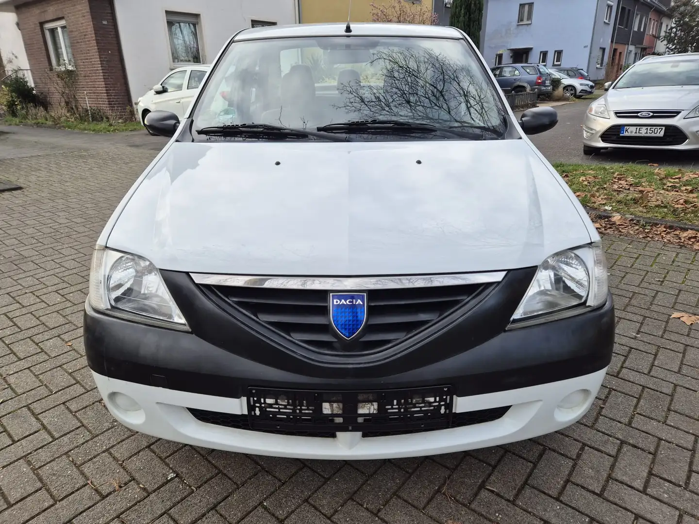 Dacia Logan Ambiance/ TÜV Neu/ Inspektion neu Weiß - 1