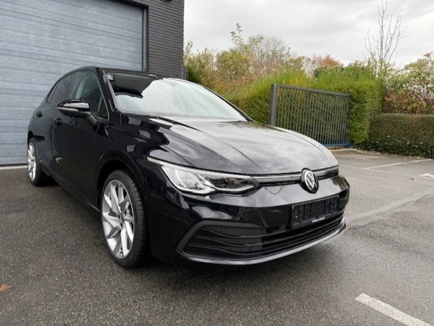 Volkswagen Golf 1.0 TSI 110 pk Navi App.Connect Pdc Adap.Cruise Noir - 1