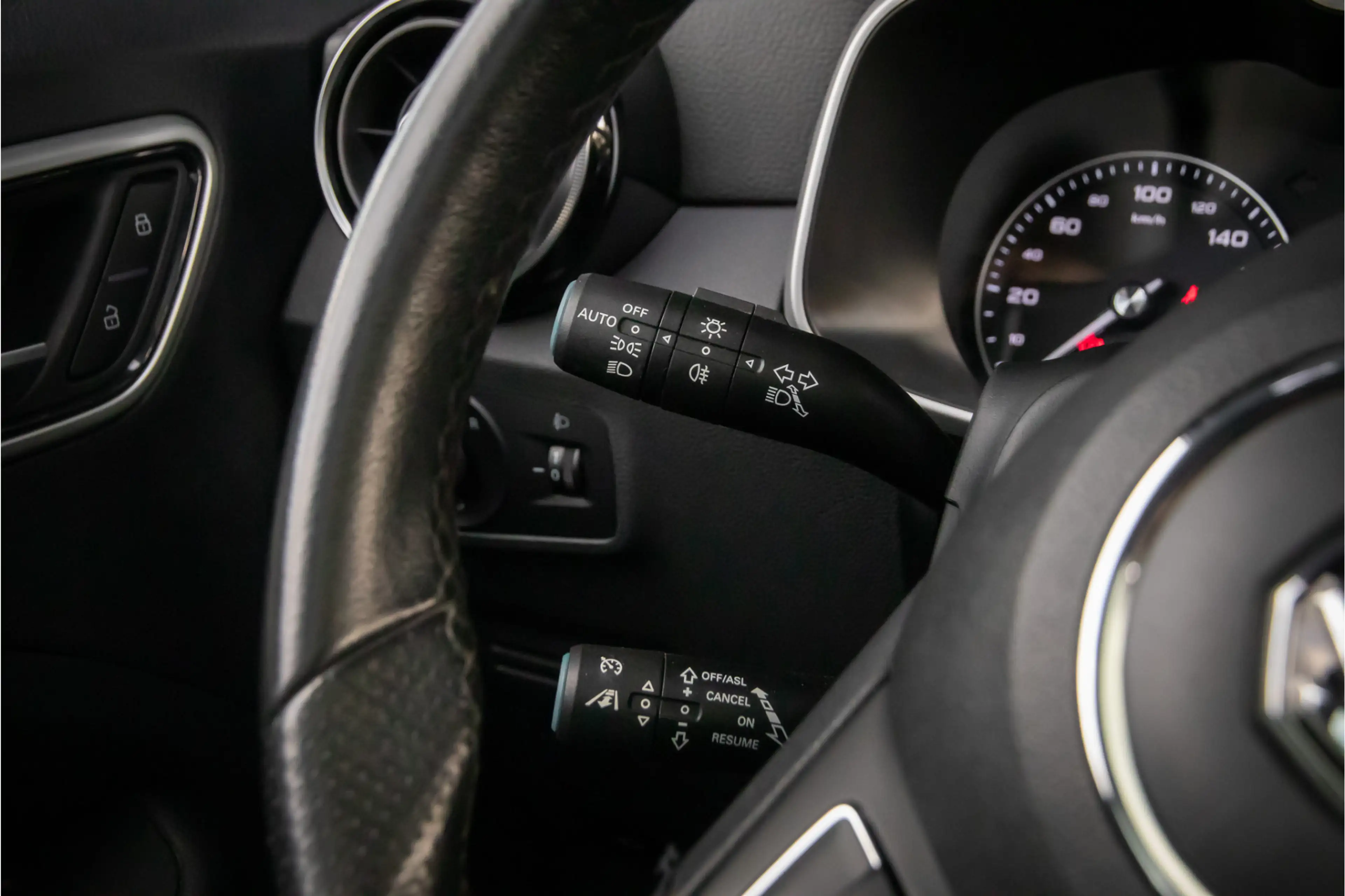 MG ZS MG EV Luxury 45 kWh — photo 42