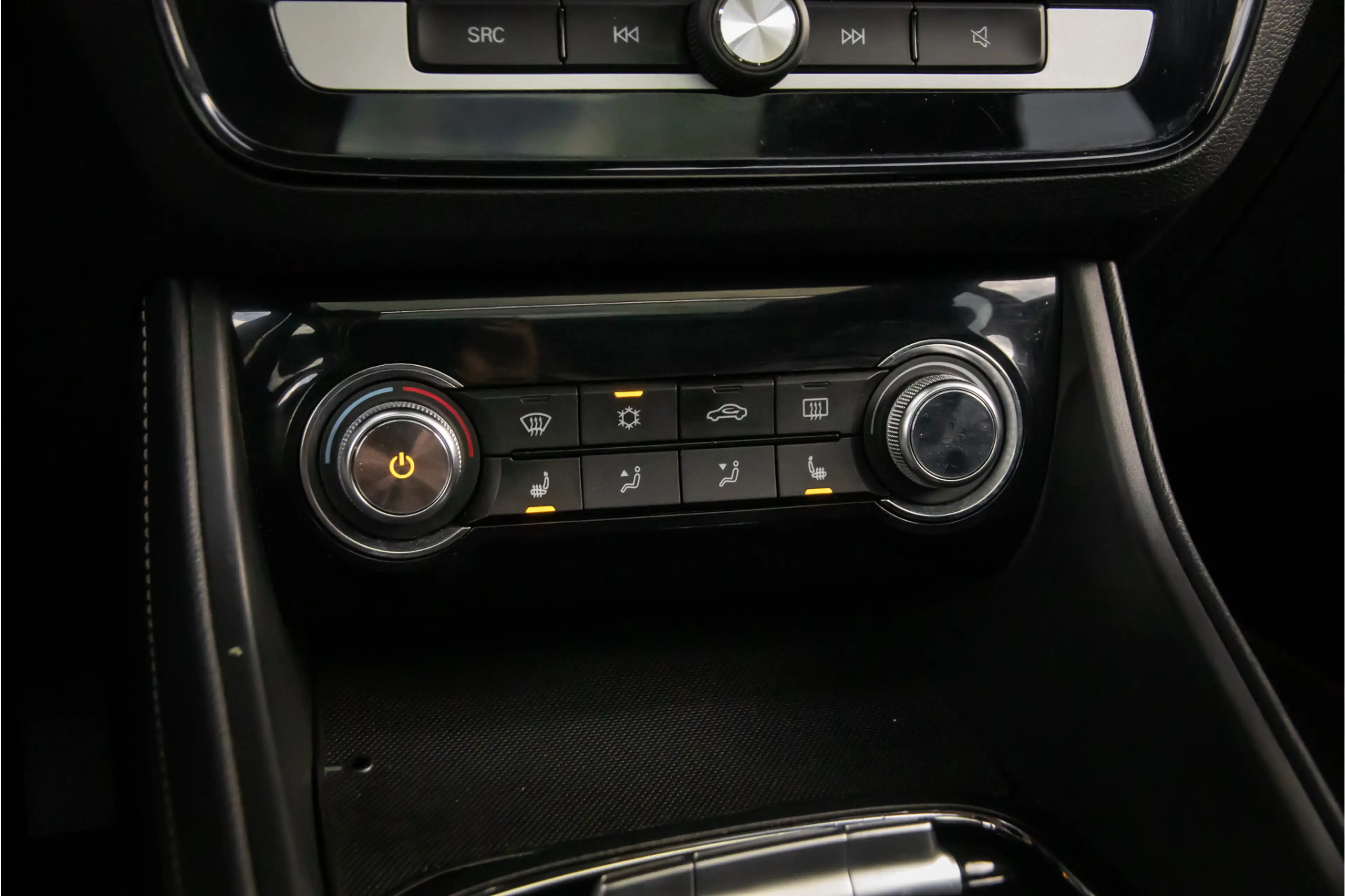 MG ZS MG EV Luxury 45 kWh — photo 15