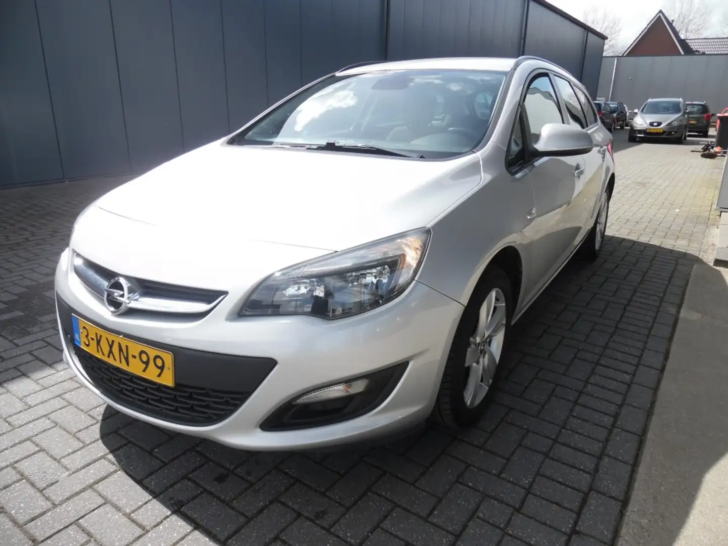 Opel Astra 1.4 BUSINESS + Gris - 1