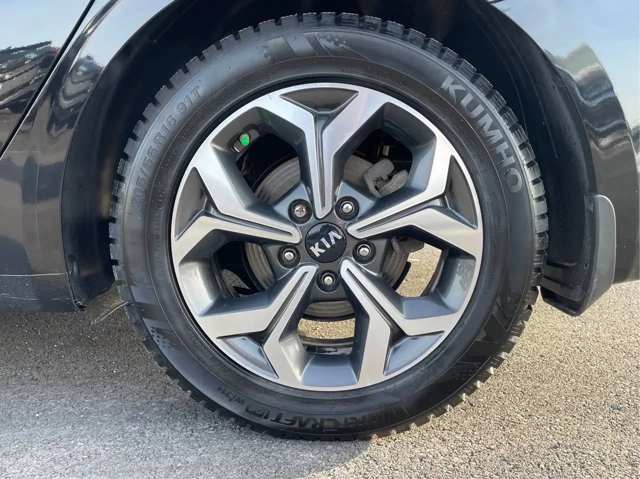 Kia Forte снимка Kia Forte