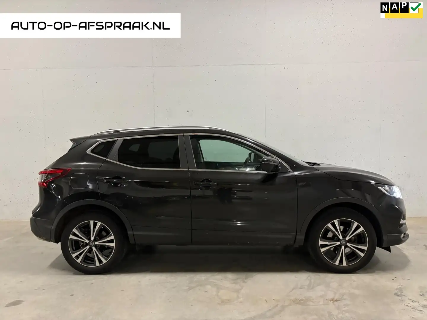Nissan Qashqai 1.2 N-Connecta Pano Navi Camera Cruise PDC Negro - 1