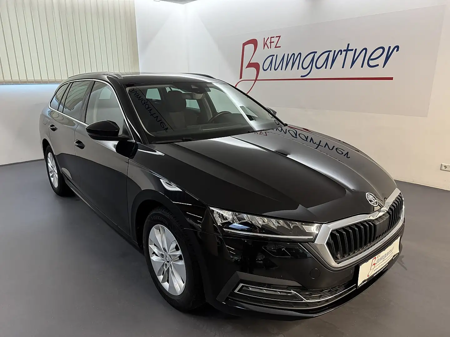 Skoda Octavia Combi 2,0TDI DSG *LED*NAVI*Sitzheizung*Virtual ... Schwarz - 1