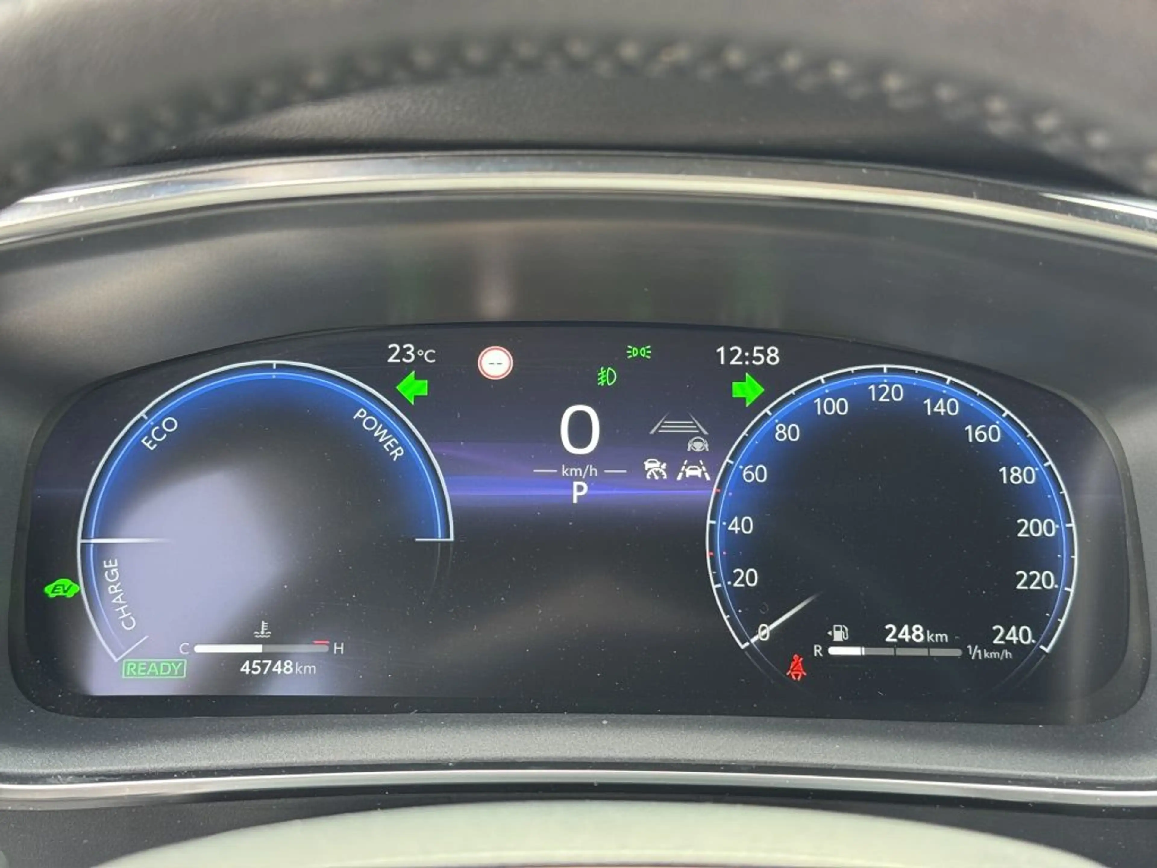 Toyota Corolla 2.0 Hybrid Team Deutschland — photo 11