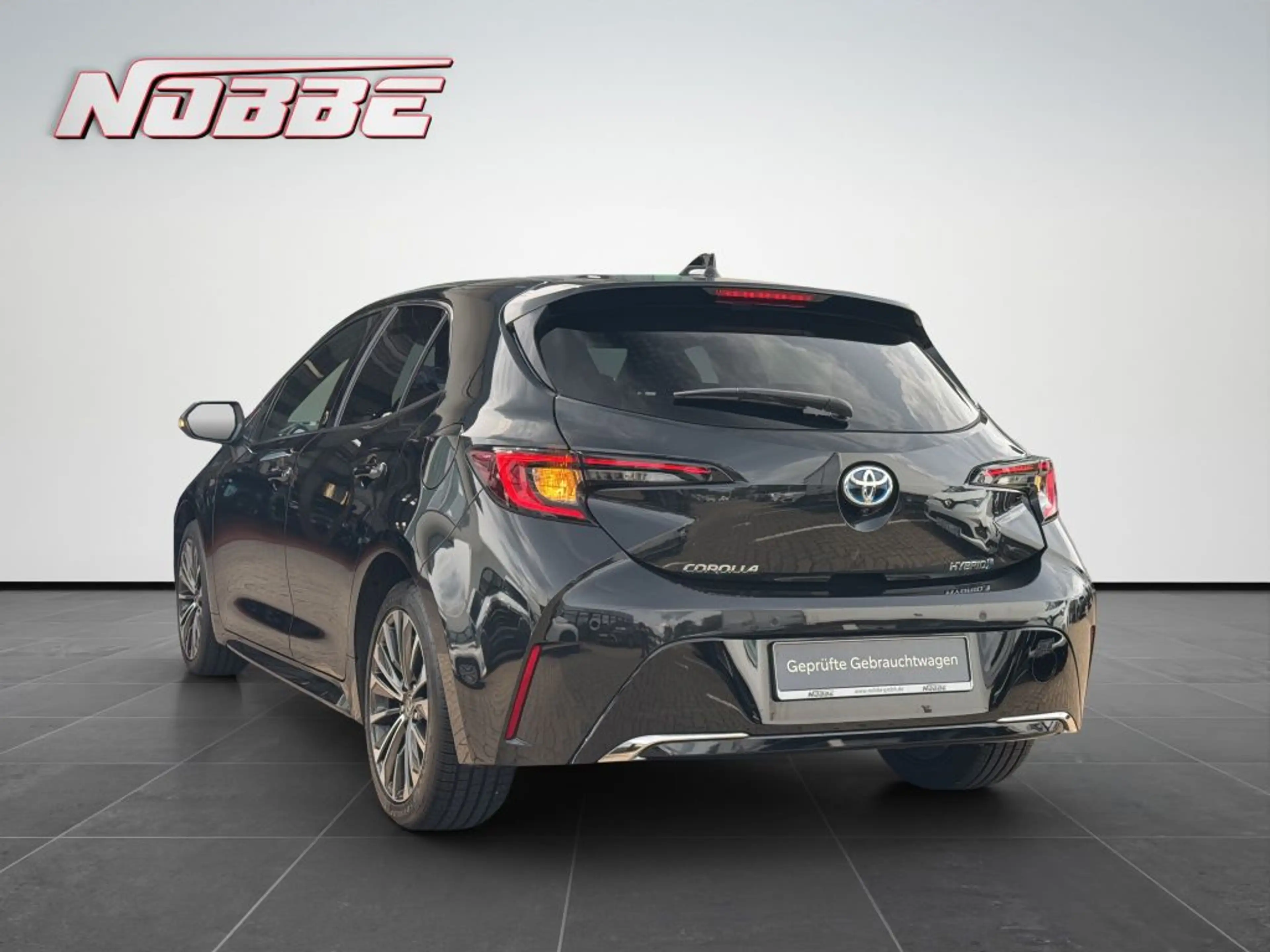 Toyota Corolla 2.0 Hybrid Team Deutschland — photo 3