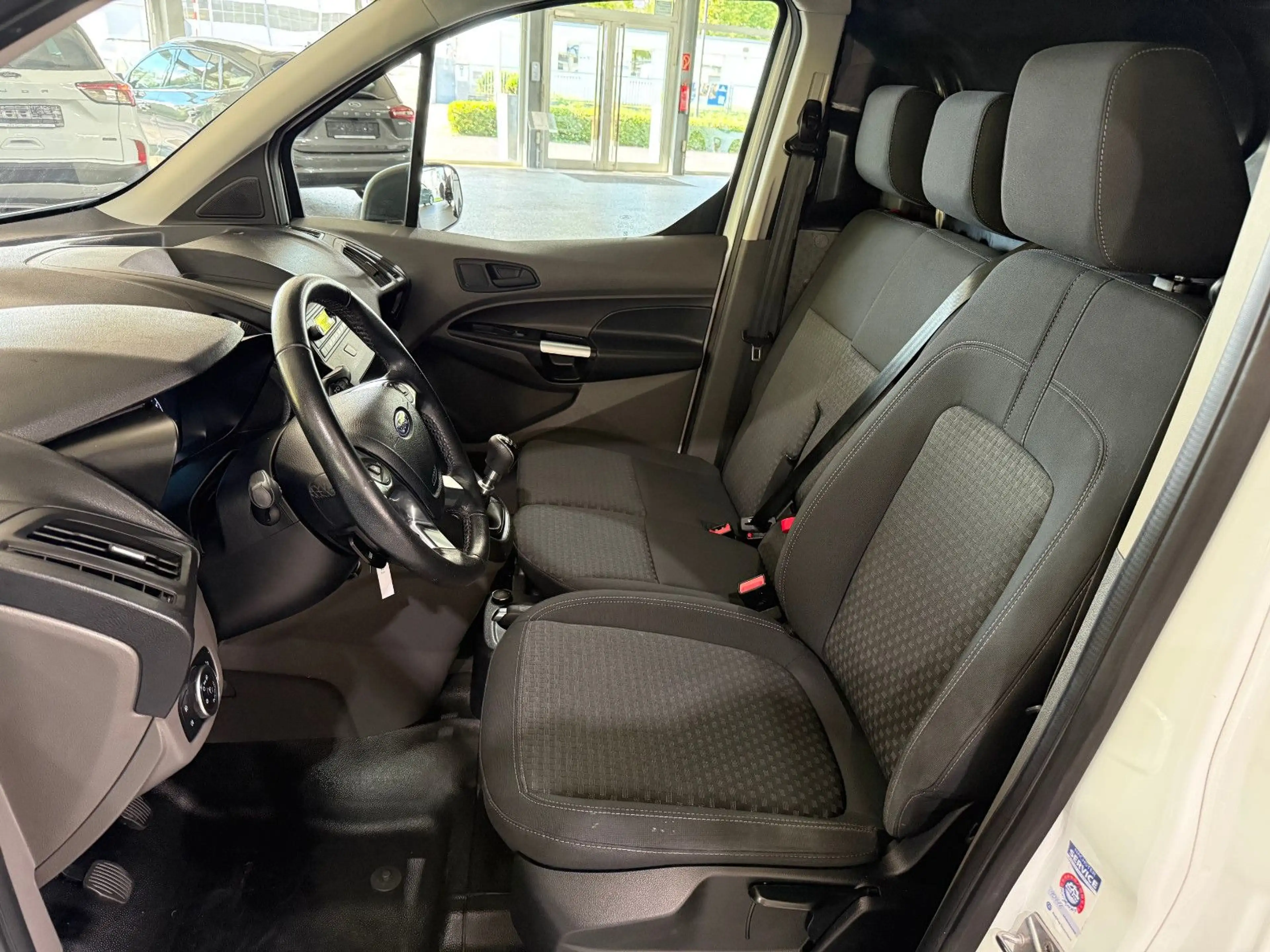 Ford Transit Connect 1.5D L2 Trend Klima PDC 1.Hand — photo 11