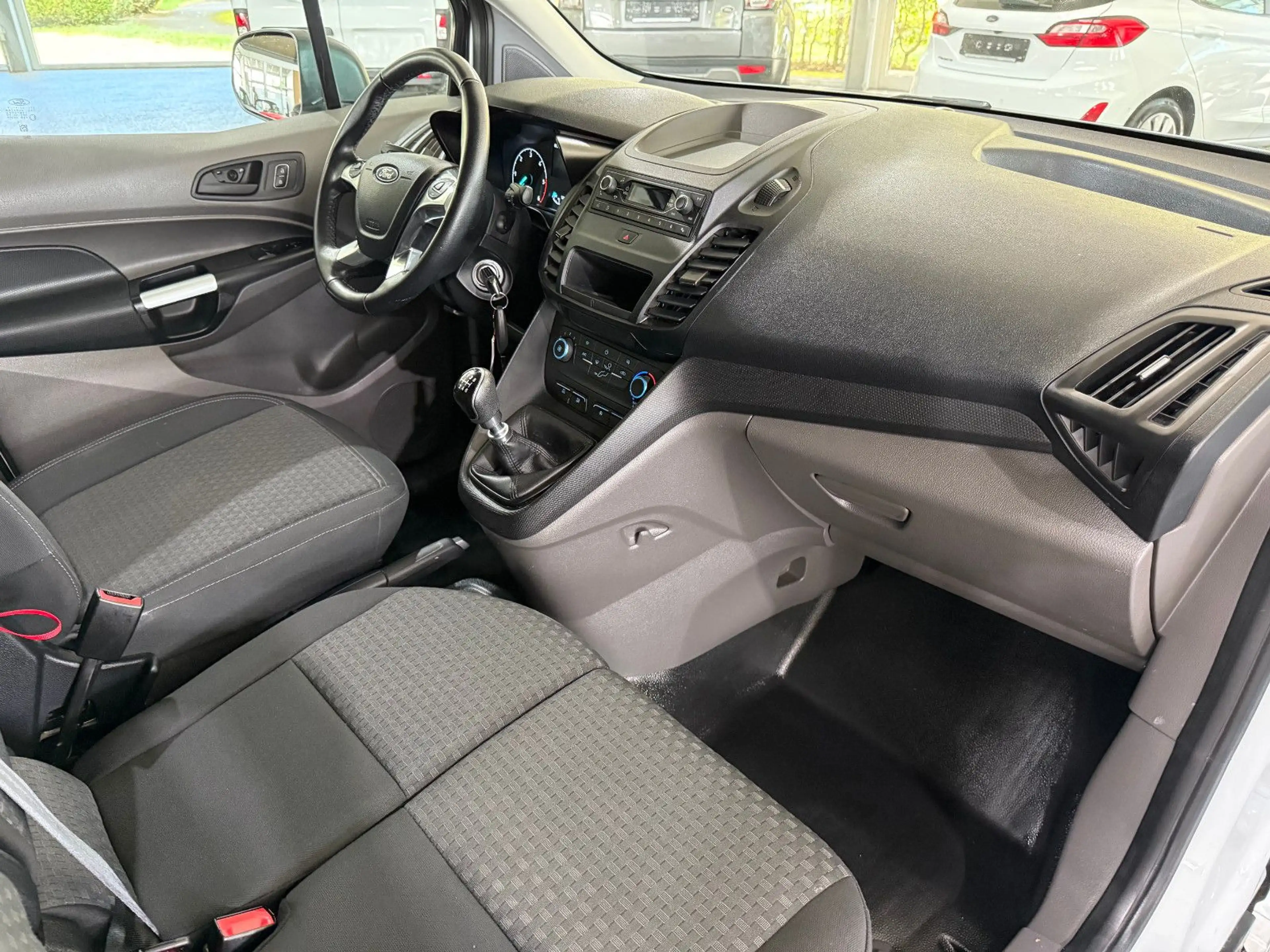 Ford Transit Connect 1.5D L2 Trend Klima PDC 1.Hand — photo 12