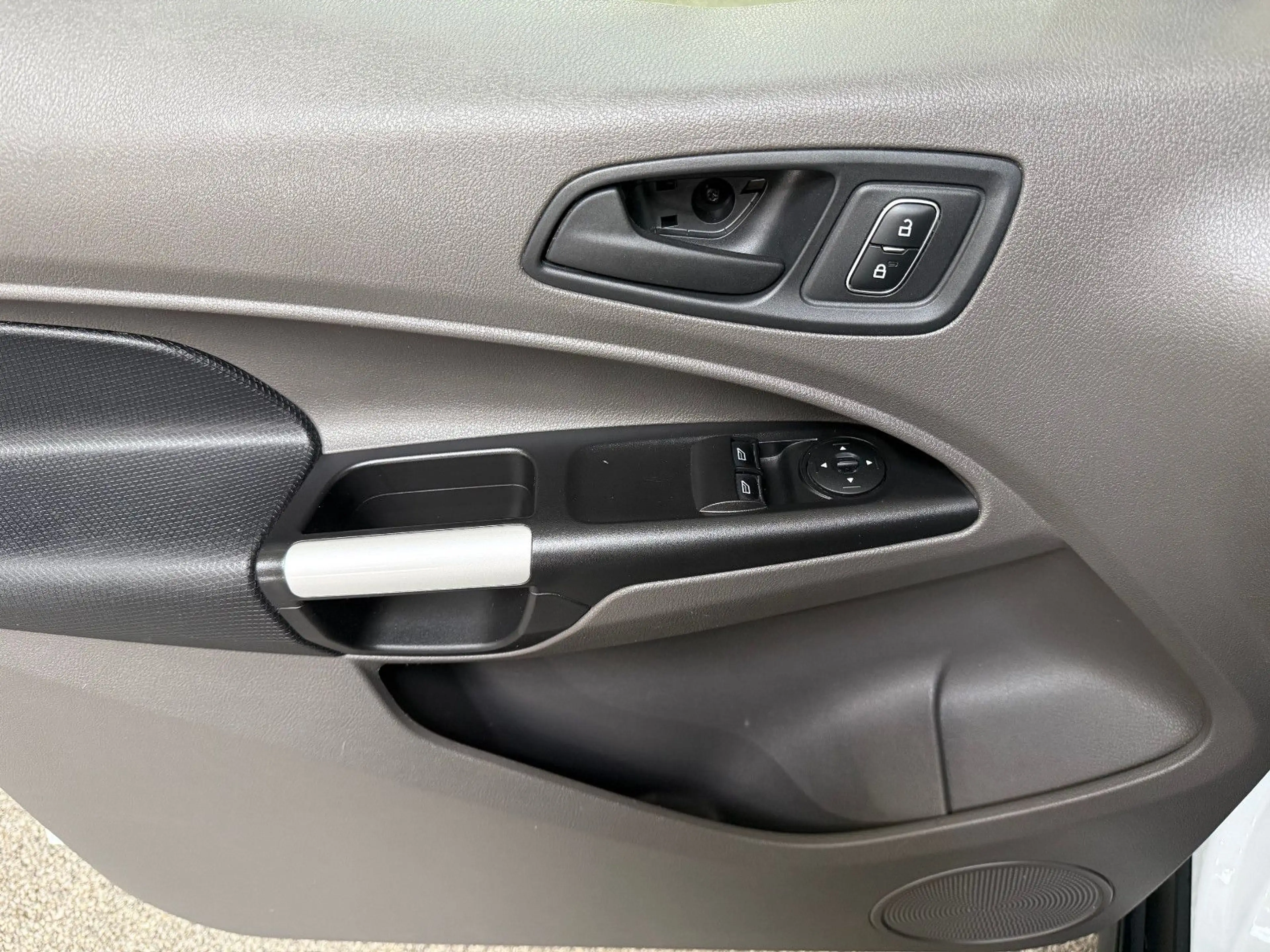 Ford Transit Connect 1.5D L2 Trend Klima PDC 1.Hand — photo 14
