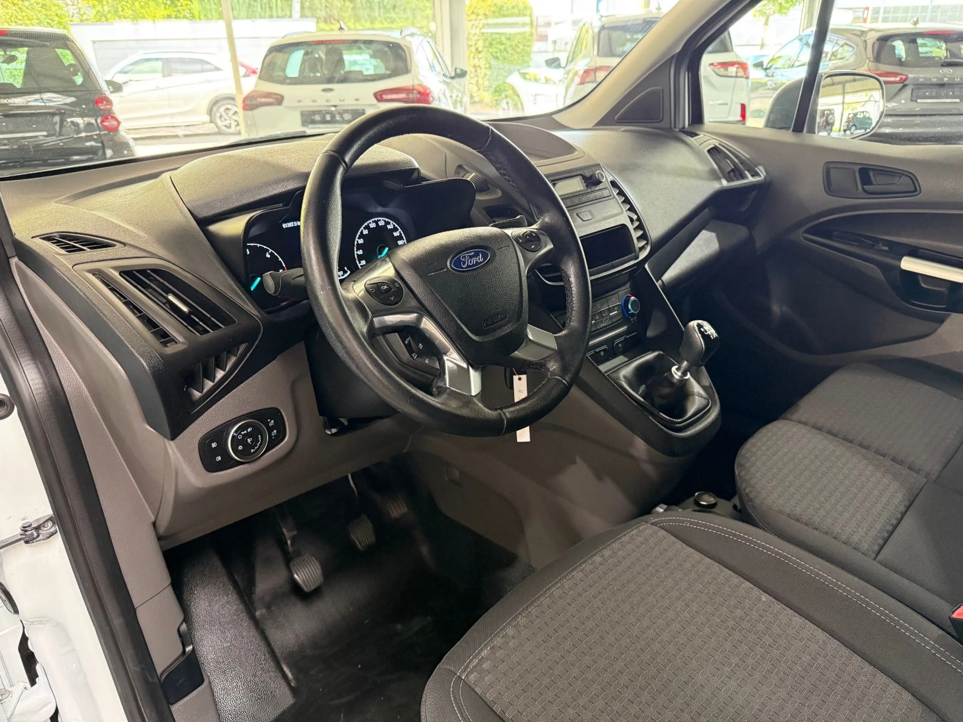 Ford Transit Connect 1.5D L2 Trend Klima PDC 1.Hand — photo 4