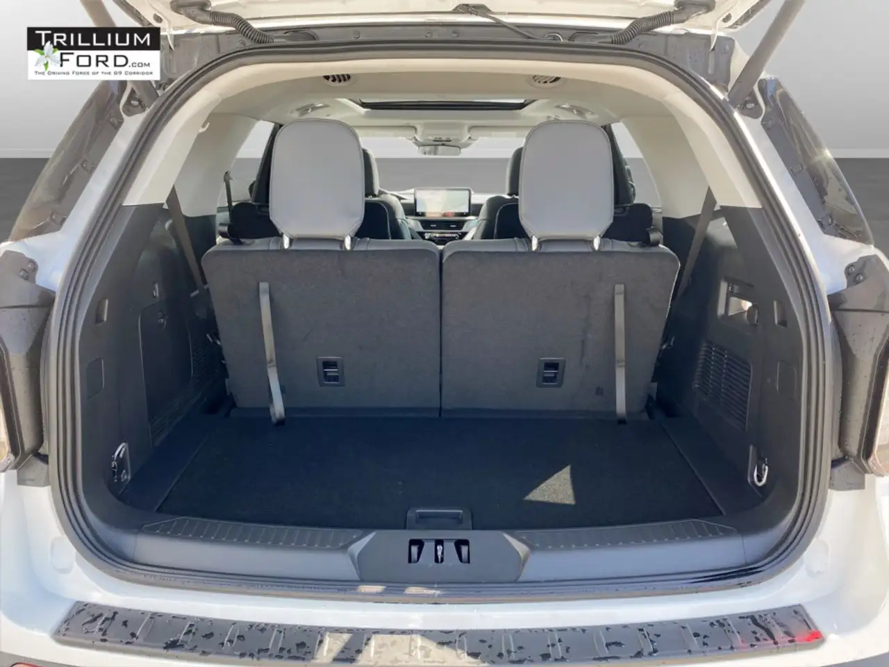 Ford Explorer photo Ford Explorer