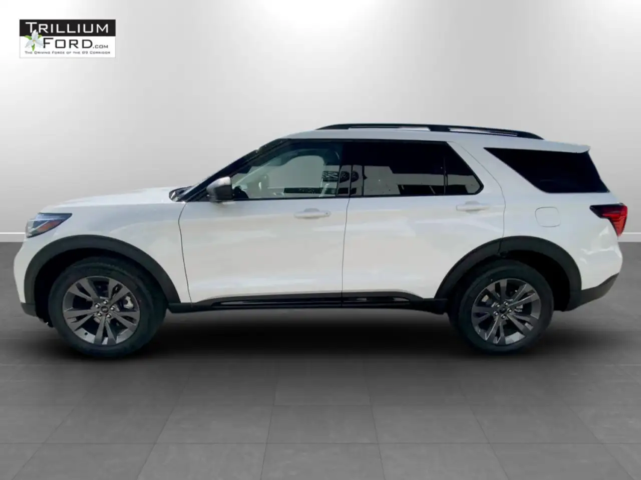 Ford Explorer photo Ford Explorer