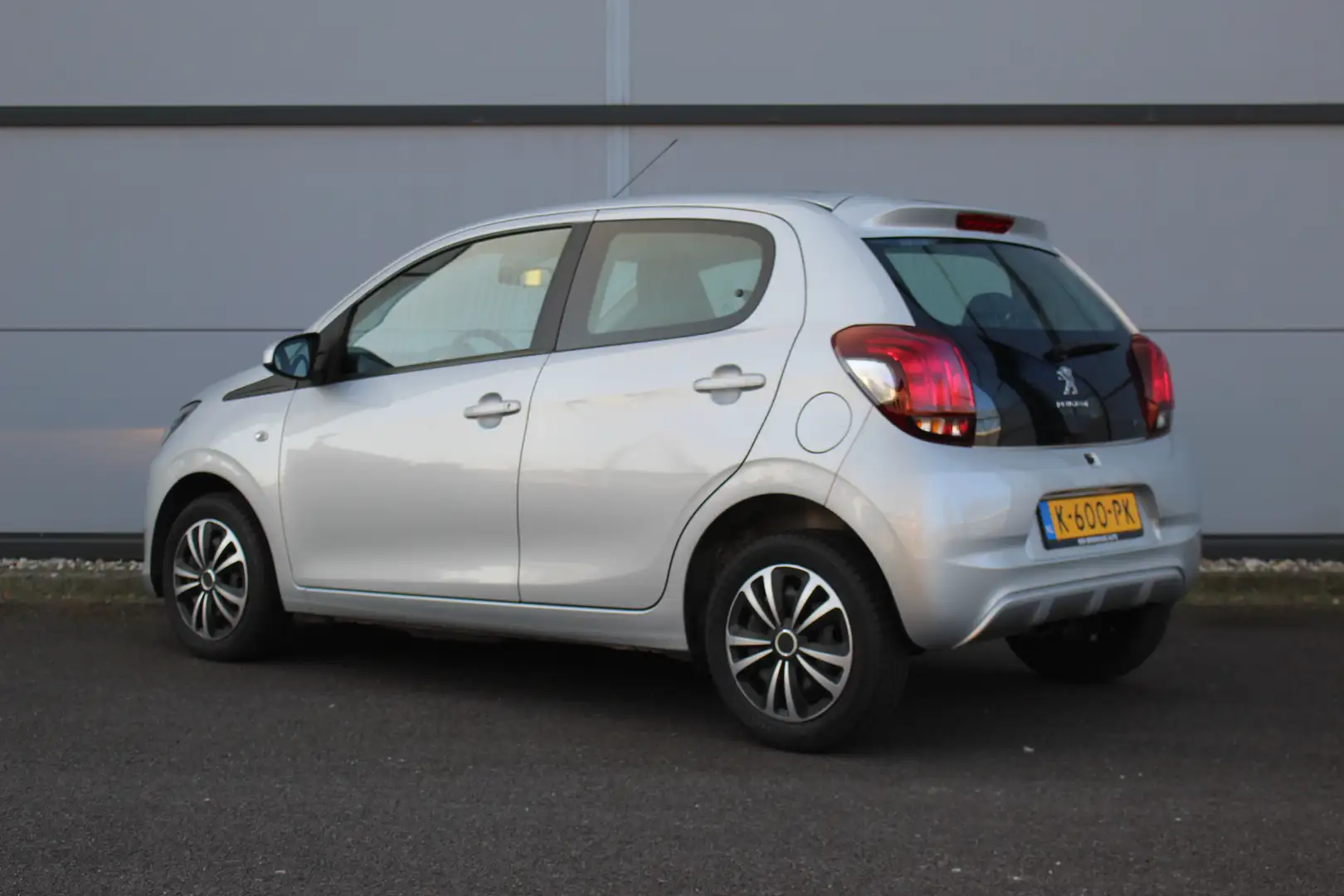 Peugeot 108 1.0 e-VTi Active | Airco | Elek. Ramen | Stuurw. B Gris - 2