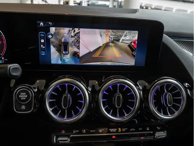 Mercedes-Benz Gla view 15