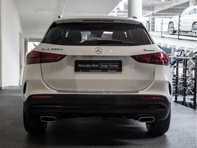 Mercedes-Benz Gla view 5