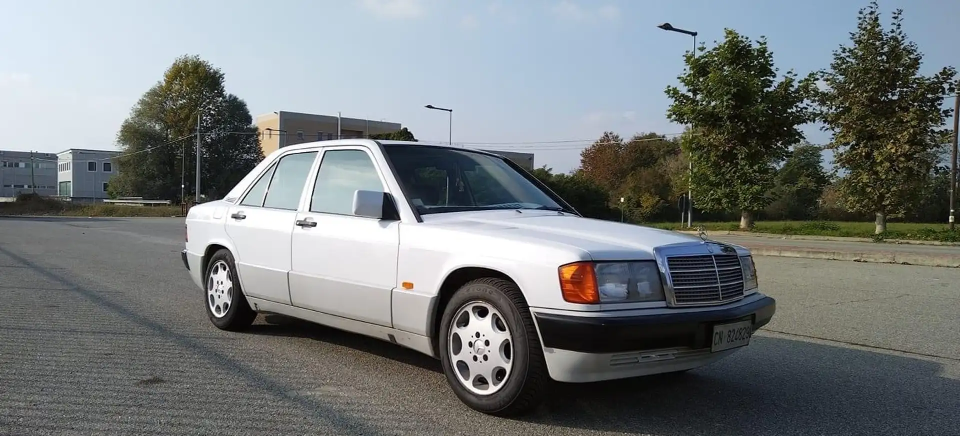 Mercedes-Benz 190 2.0 E 122cv - 2