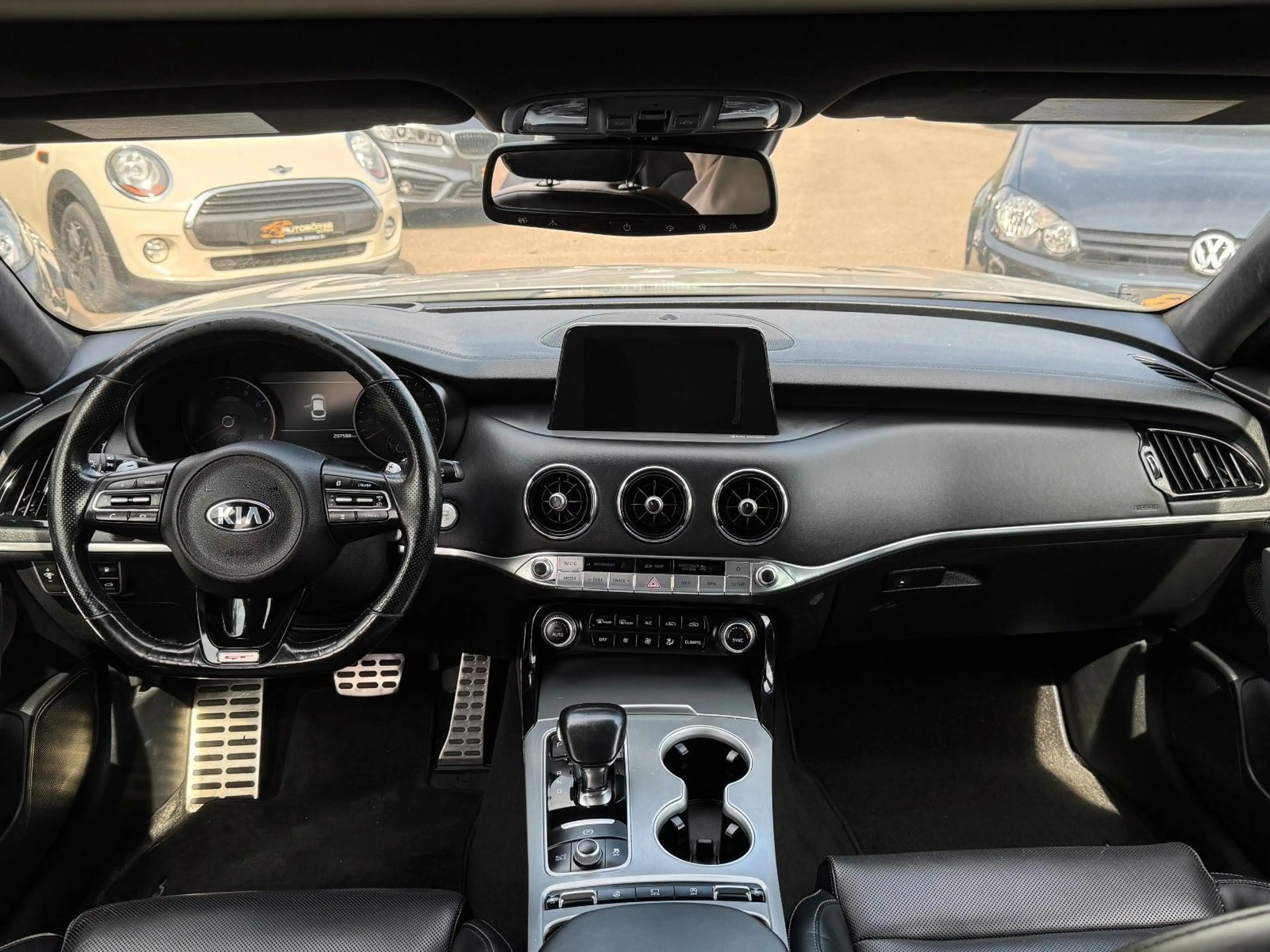 Kia Stinger GT 4WD V6 Voll/Keyless/CarPlay/Pano — photo 15