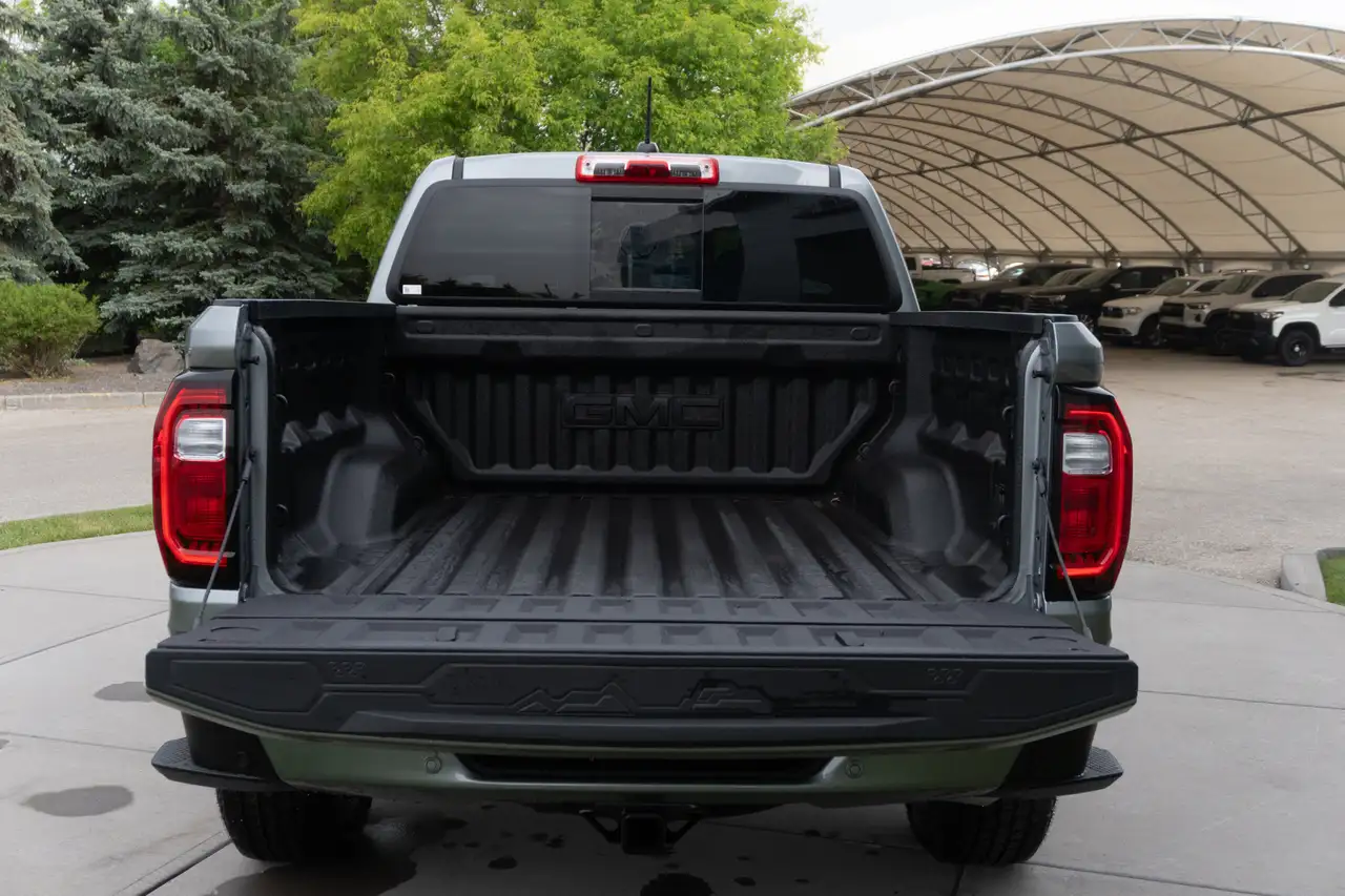 GMC Canyon снимка GMC Canyon