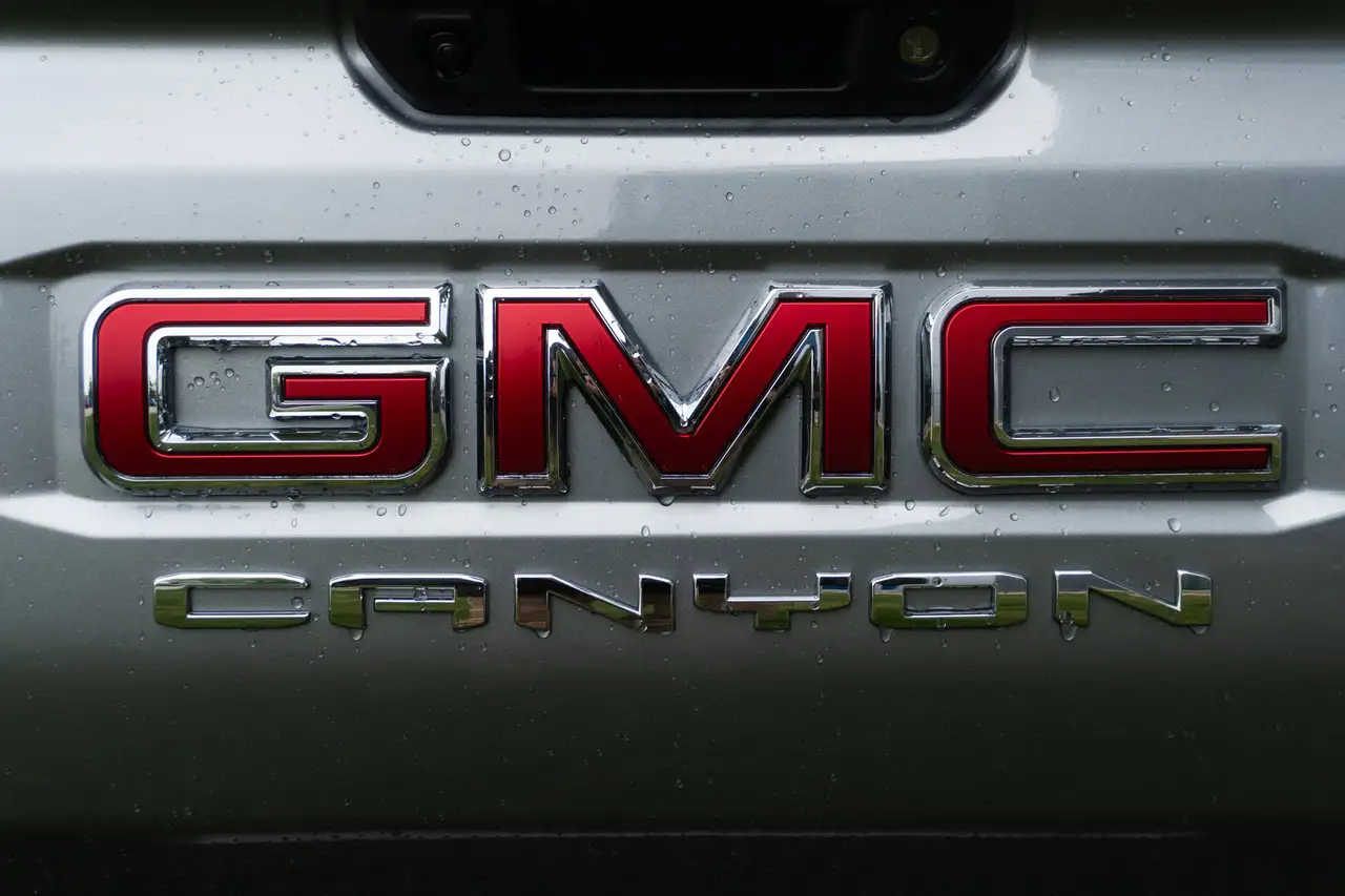 GMC Canyon снимка GMC Canyon