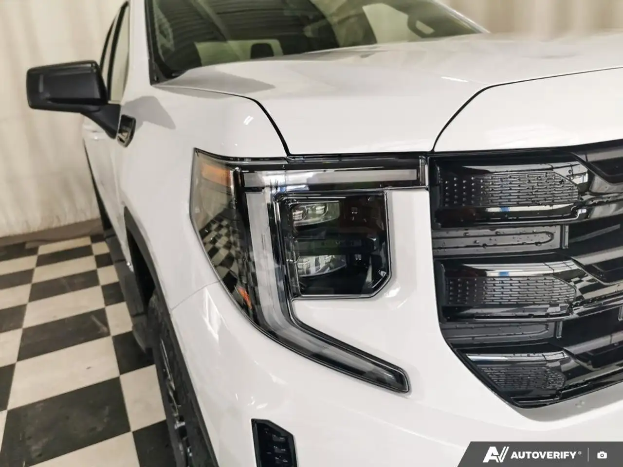GMC Sierra 1500 снимка GMC Sierra 1500