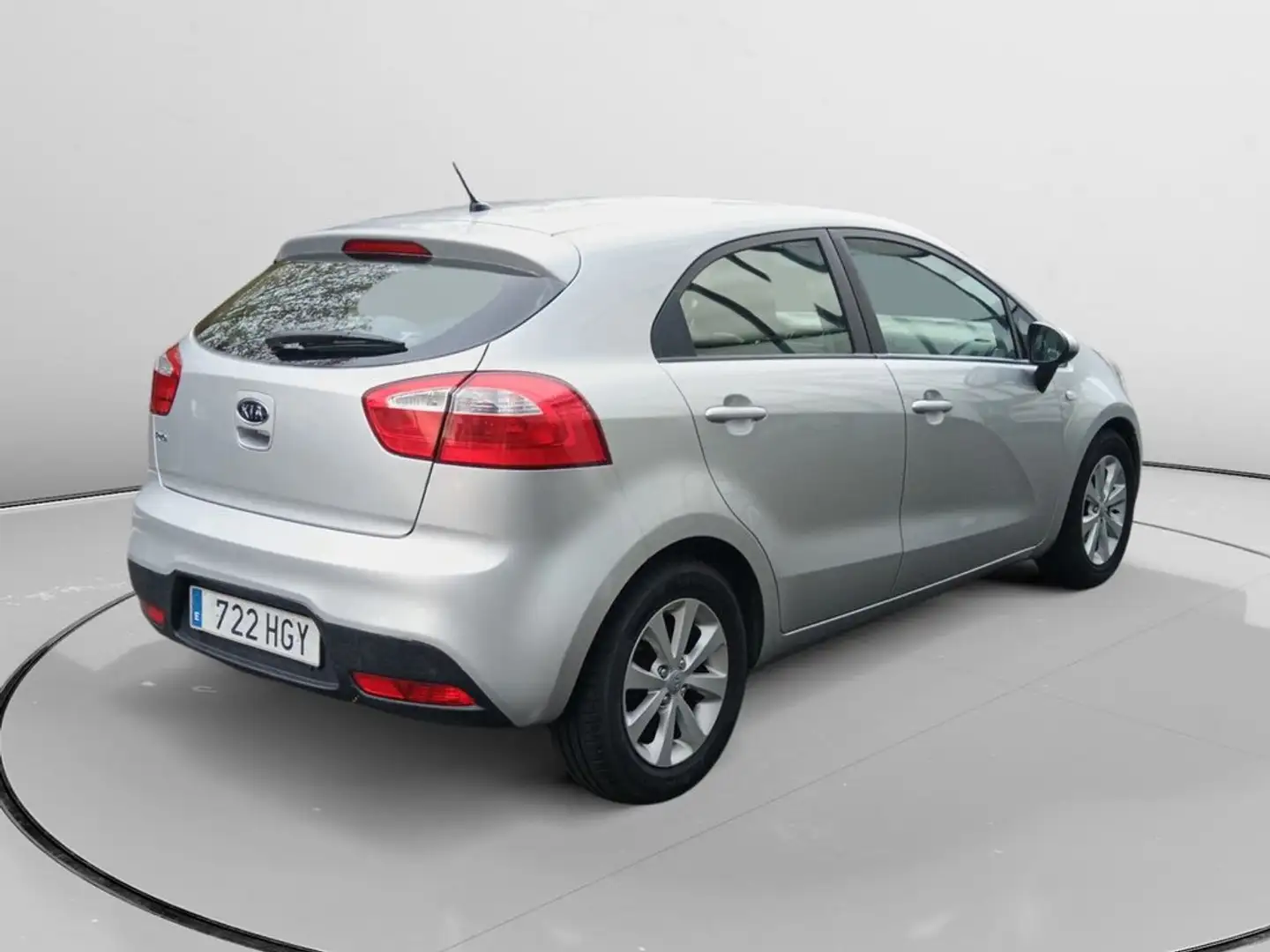 Kia Rio Drive Gris - 2