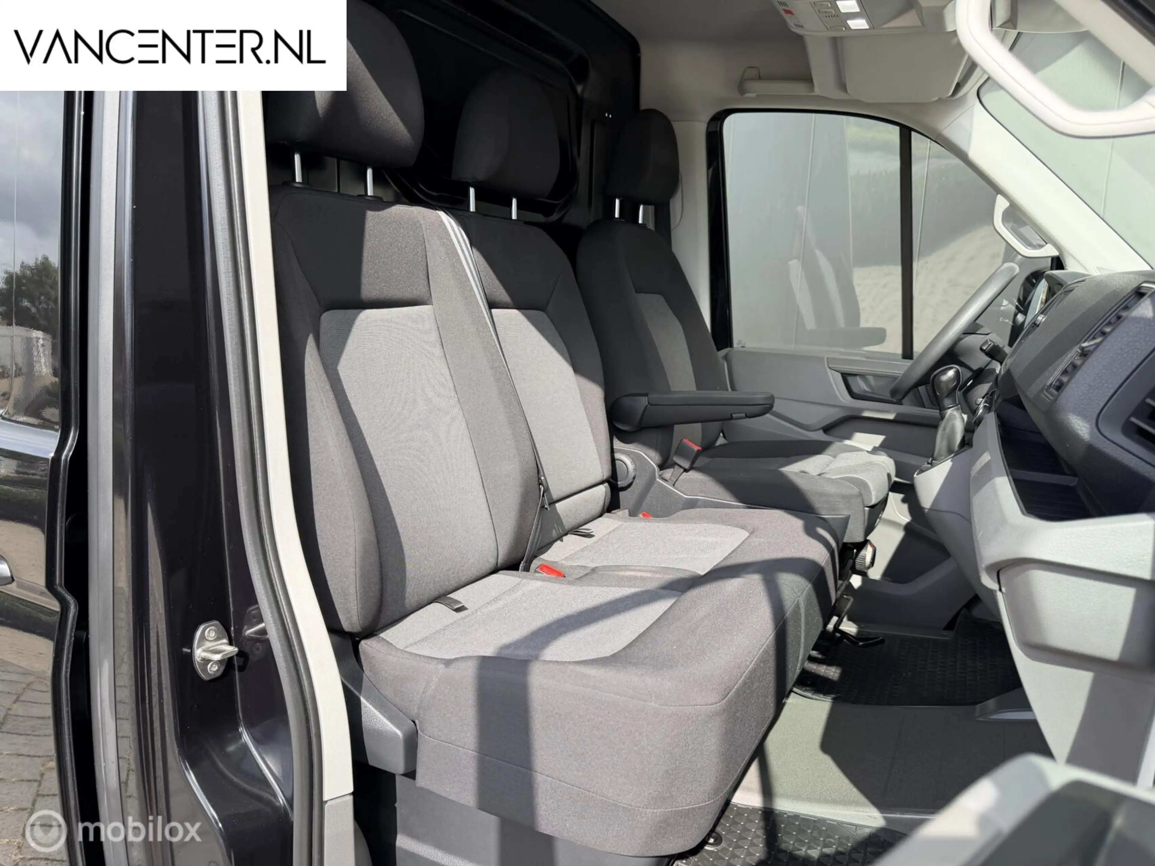 Volkswagen Crafter Bestel 35 2.0 TDI L3H3 Highline — photo 18