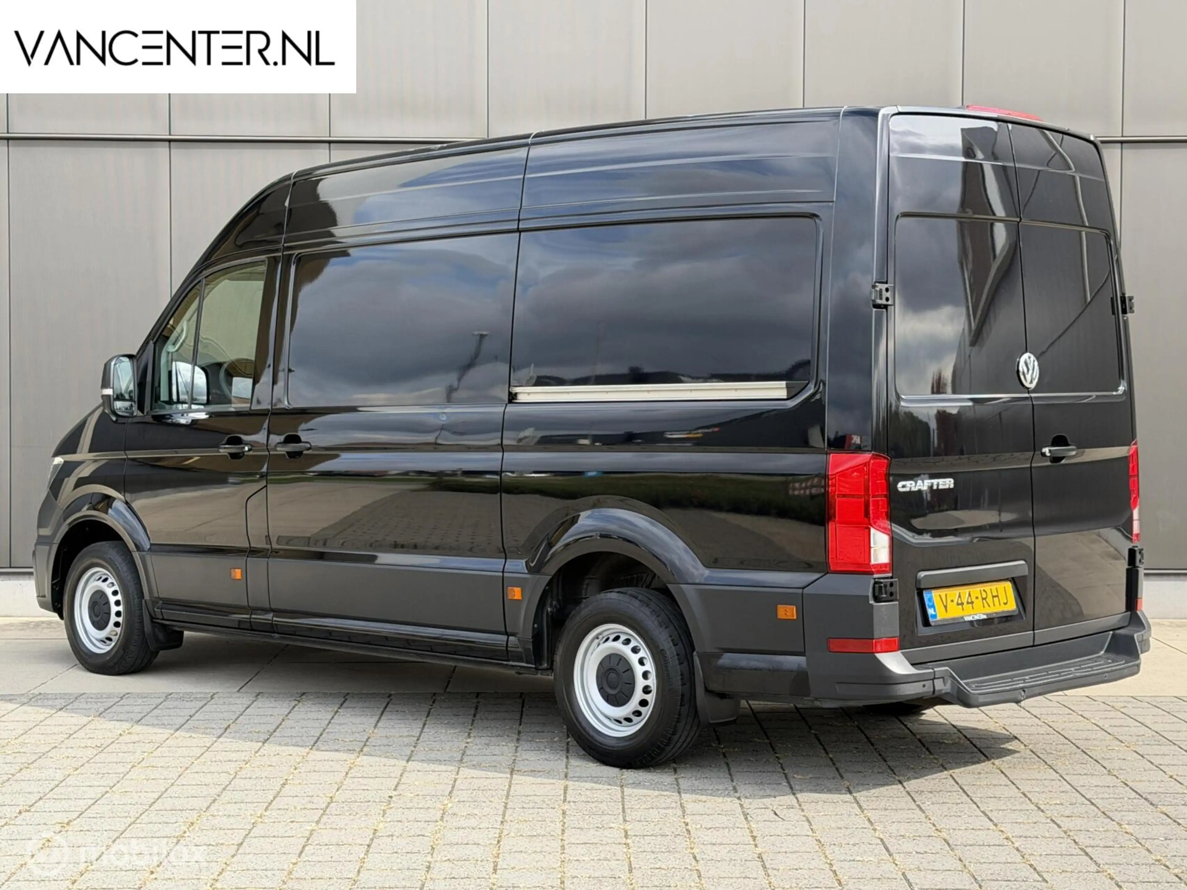 Volkswagen Crafter Bestel 35 2.0 TDI L3H3 Highline — photo 25