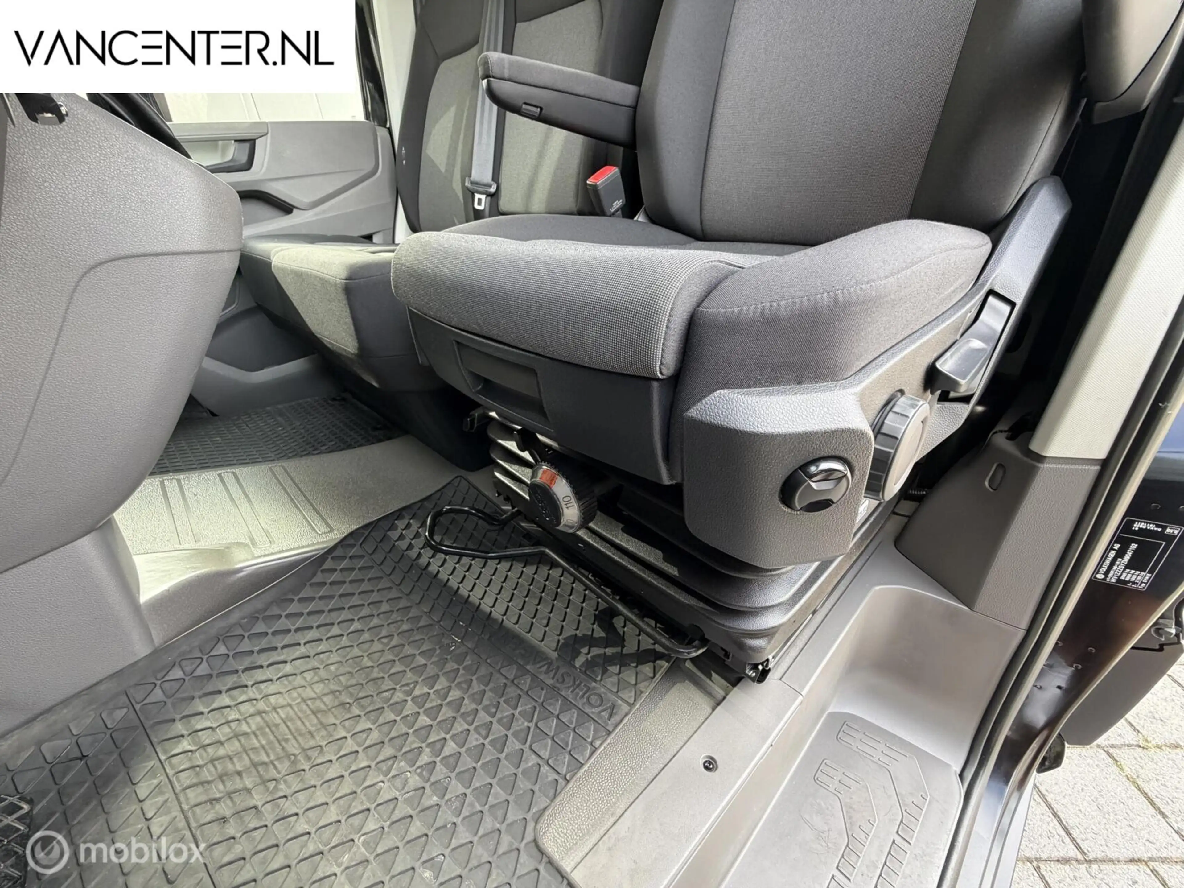 Volkswagen Crafter Bestel 35 2.0 TDI L3H3 Highline — photo 5