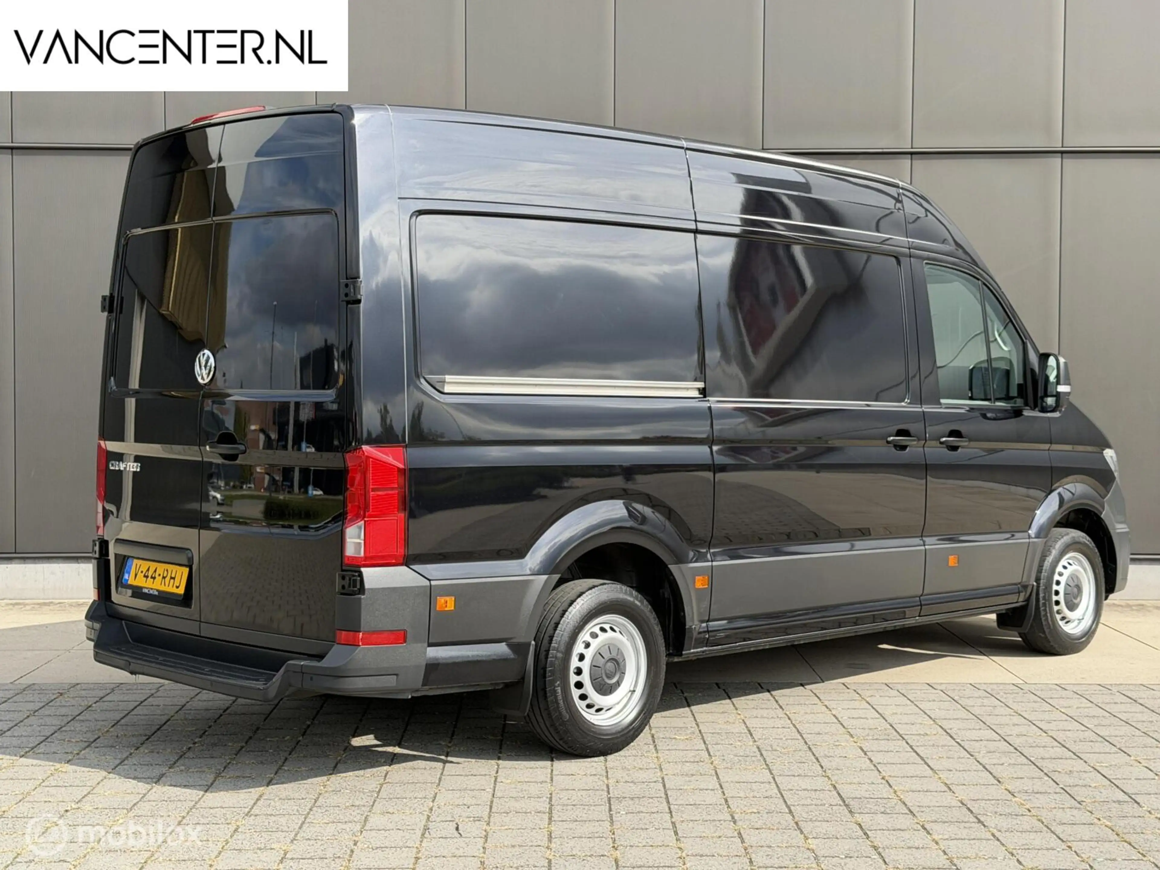 Volkswagen Crafter Bestel 35 2.0 TDI L3H3 Highline — photo 2