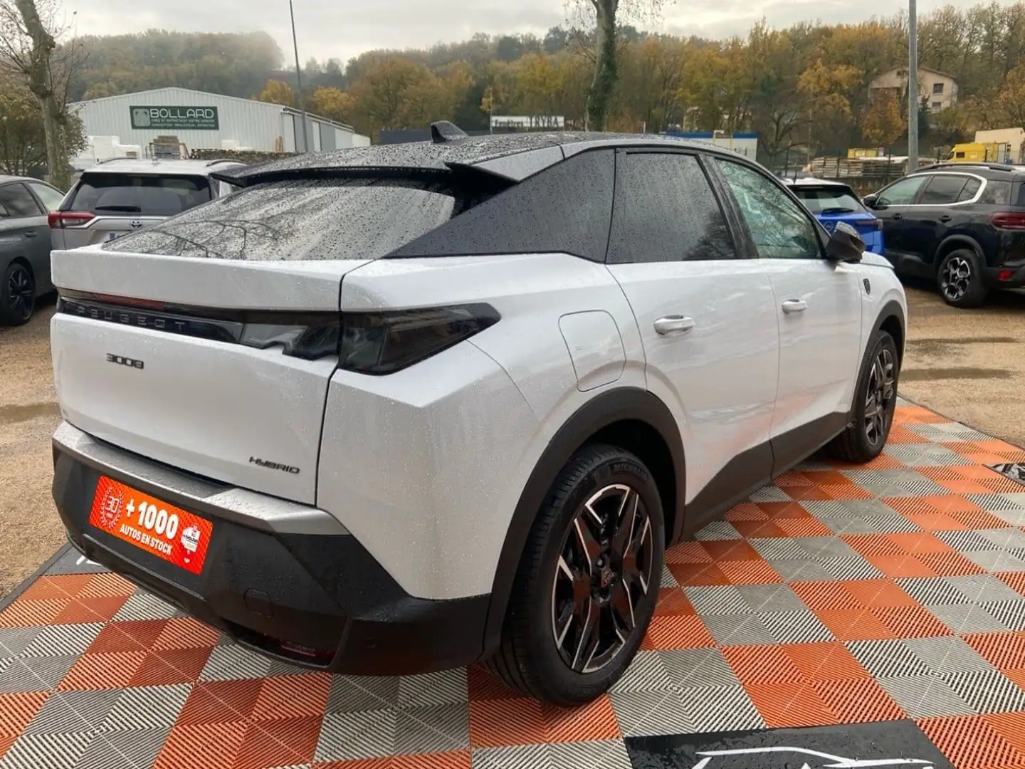 Peugeot 3008 Hybrid 145 e-DCS6 GT Weiß - 2