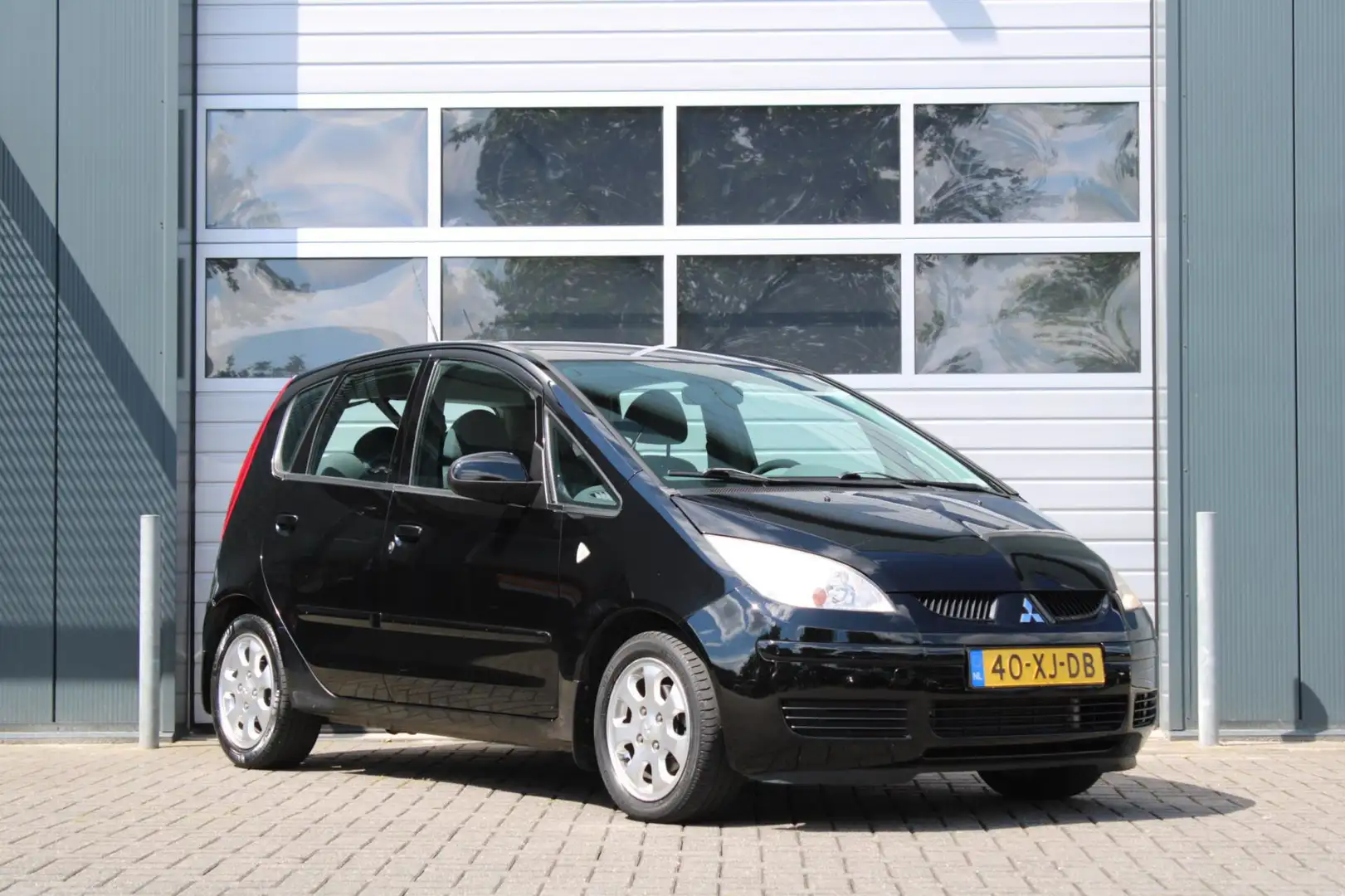 Mitsubishi Colt 1.3 Invite Automaat Airco/Stuurbekrachtiging/Elek. Noir - 1