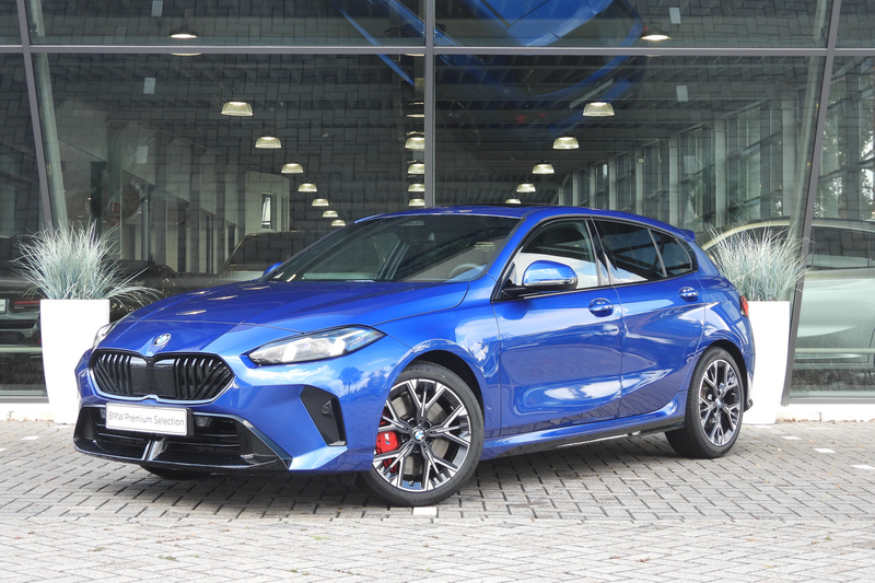 BMW 120 1 Serie M Sport Automaat / Panoramadak / Adaptieve