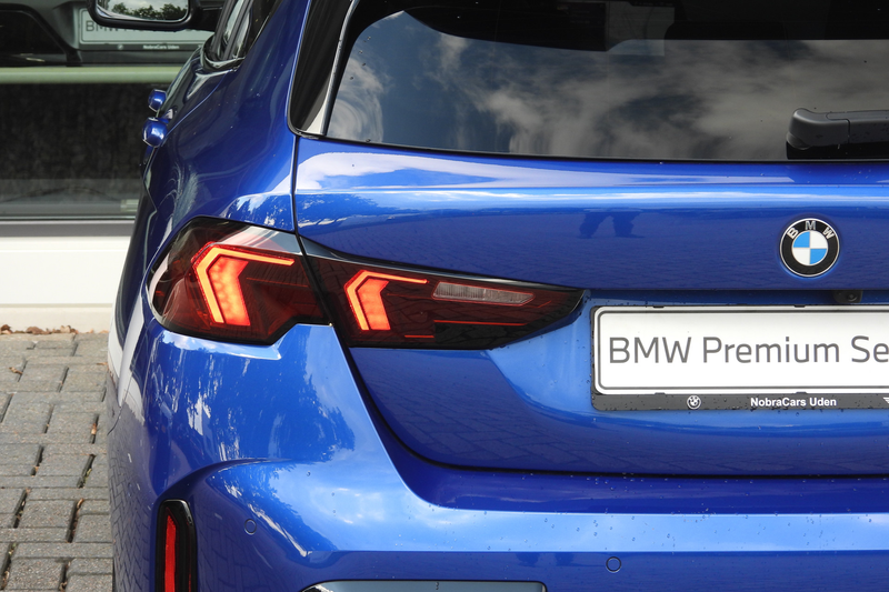 BMW 120 1 Serie M Sport Automaat / Panoramadak / Adaptieve — photo 10