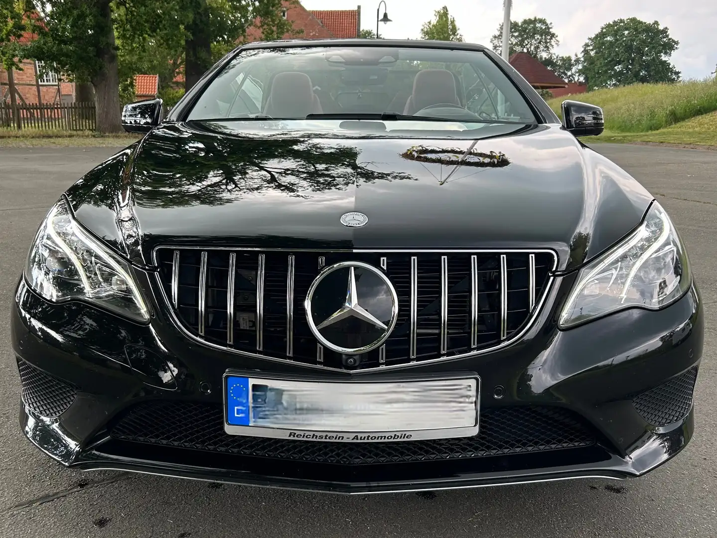 Mercedes-Benz E 350 E 350 (BlueTEC) d Cabrio 9G-TRONIC crna - 2